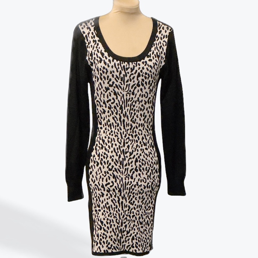 Ultra Flirt Women's Black Leopard Print Knit Sweater Dress‎ Size L